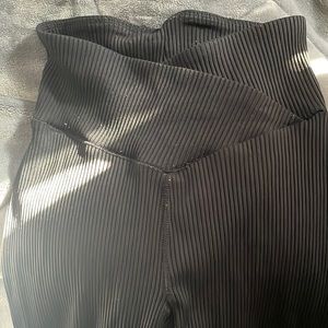 ribbed crossover leggings